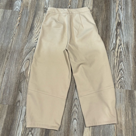 Capri trousers - Picture 2 of 3
